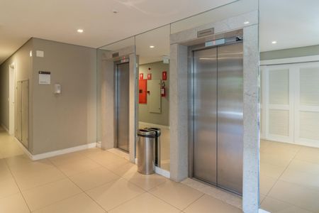 Apartamento à venda com 72m², 3 quartos e 2 vagasElevadores