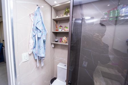 Apartamento à venda com 47m², 2 quartos e 1 vaga Apartamento à venda com 47m², 2 quartos e 1 vagaBanheiro