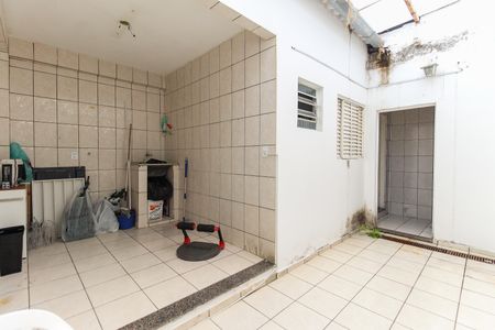 Casa à venda com 162m², 3 quartos e 3 vagas Casa à venda com 162m², 3 quartos e 3 vagasLavanderia