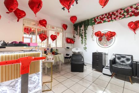 Casa à venda com 162m², 3 quartos e 3 vagas Casa à venda com 162m², 3 quartos e 3 vagasSala