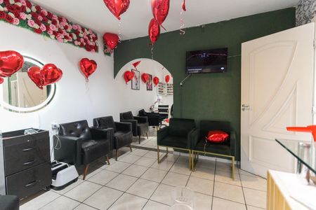 Casa à venda com 162m², 3 quartos e 3 vagas Casa à venda com 162m², 3 quartos e 3 vagasSala