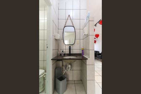 Casa à venda com 162m², 3 quartos e 3 vagas Casa à venda com 162m², 3 quartos e 3 vagasBanheiro