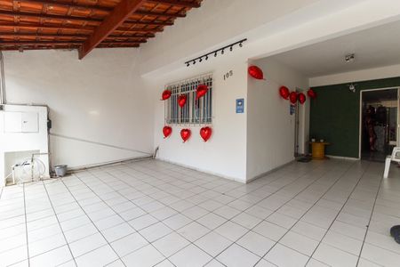 Casa à venda com 162m², 3 quartos e 3 vagas Casa à venda com 162m², 3 quartos e 3 vagasArea comum