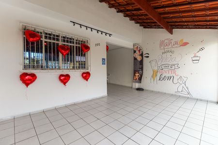 Casa à venda com 162m², 3 quartos e 3 vagas Casa à venda com 162m², 3 quartos e 3 vagasArea comum