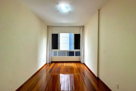 Apartamento para alugar com 70m², 2 quartos e 1 vaga Apartamento para alugar com 70m², 2 quartos e 1 vagaSala