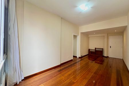 Apartamento para alugar com 70m², 2 quartos e 1 vaga Apartamento para alugar com 70m², 2 quartos e 1 vagaSala