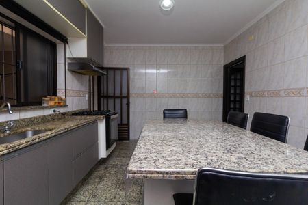 Casa à venda com 100m², 2 quartos e 2 vagas Casa à venda com 100m², 2 quartos e 2 vagasCozinha