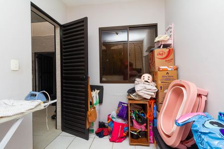 Casa à venda com 100m², 2 quartos e 2 vagas Casa à venda com 100m², 2 quartos e 2 vagasEdícula