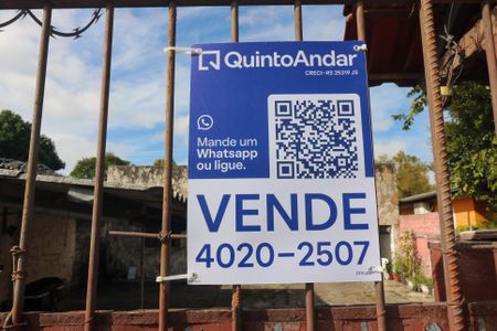 Casa à venda com 440m², 6 quartos e 8 vagas Casa à venda com 440m², 6 quartos e 8 vagasPlaquinha