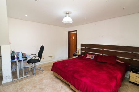 Casa à venda com 440m², 6 quartos e 8 vagas Casa à venda com 440m², 6 quartos e 8 vagasQuarto 2