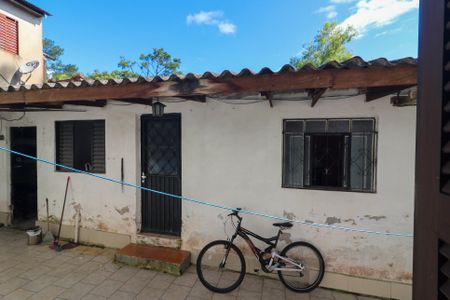 Casa à venda com 440m², 6 quartos e 8 vagas Casa à venda com 440m², 6 quartos e 8 vagasVista do Quarto 2