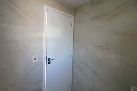 Apartamento à venda com 68m², 2 quartos e 2 vagasBanheiro Social