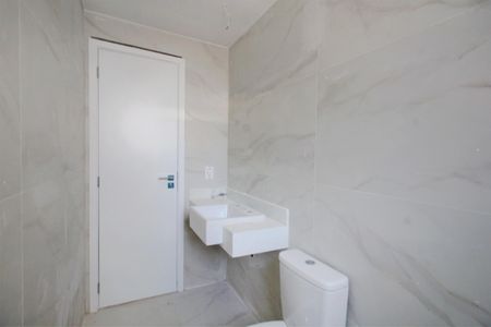 Apartamento à venda com 68m², 2 quartos e 2 vagasBanheiro da Suíte 1