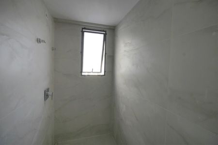 Apartamento à venda com 68m², 2 quartos e 2 vagasBanheiro da Suíte