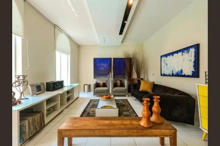 Casa à venda com 500m², 4 quartos e 6 vagas Casa à venda com 500m², 4 quartos e 6 vagasFoto 03