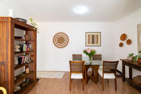 Apartamento à venda com 68m², 2 quartos e 1 vagaSala de Jantar