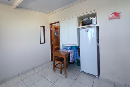 Casa à venda com 75m², 2 quartos e 4 vagas Casa à venda com 75m², 2 quartos e 4 vagasSala - Cozinha