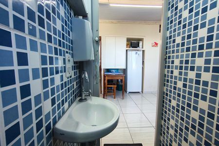 Casa à venda com 75m², 2 quartos e 4 vagas Casa à venda com 75m², 2 quartos e 4 vagasBanheiro