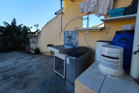 Casa à venda com 75m², 2 quartos e 4 vagas Casa à venda com 75m², 2 quartos e 4 vagasÁrea de Serviço