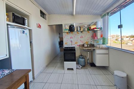 Casa à venda com 75m², 2 quartos e 4 vagas Casa à venda com 75m², 2 quartos e 4 vagasSala - Cozinha