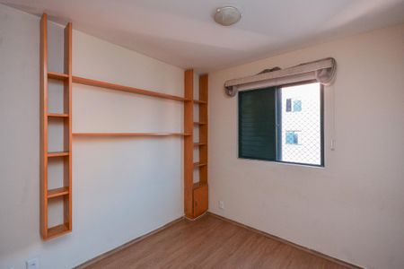 Apartamento para alugar com 68m², 3 quartos e 2 vagasQuarto 2