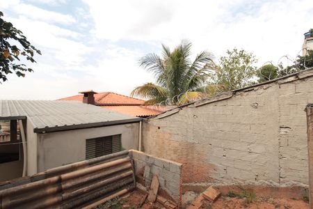 Casa para alugar com 86m², 2 quartos e 1 vagaQuintal