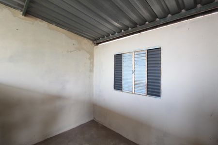 Casa para alugar com 86m², 2 quartos e 1 vagaQuintal