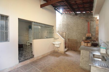 Casa para alugar com 86m², 2 quartos e 1 vagaÁrea de Serviço