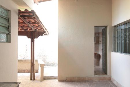Casa para alugar com 86m², 2 quartos e 1 vagaÁrea de Serviço