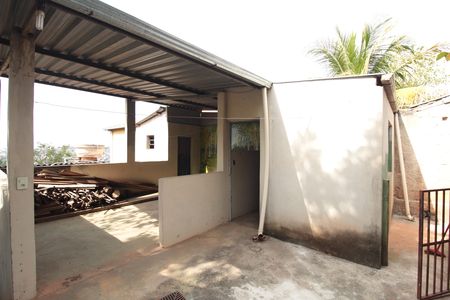 Casa para alugar com 86m², 2 quartos e 1 vagaQuintal