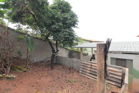Casa para alugar com 86m², 2 quartos e 1 vagaQuintal