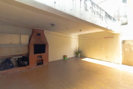 Casa à venda com 143m², 3 quartos e 2 vagas Casa à venda com 143m², 3 quartos e 2 vagasChurrasqueira