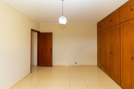 Casa à venda com 143m², 3 quartos e 2 vagas Casa à venda com 143m², 3 quartos e 2 vagasSuíte