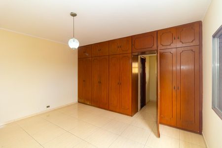 Casa à venda com 143m², 3 quartos e 2 vagas Casa à venda com 143m², 3 quartos e 2 vagasSuíte