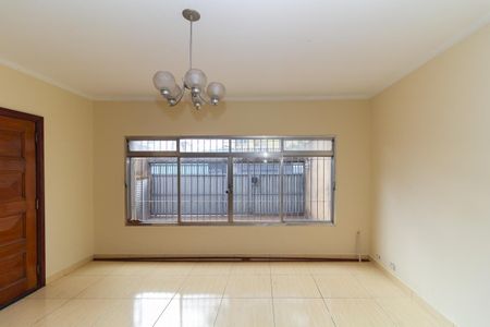 Casa à venda com 143m², 3 quartos e 2 vagas Casa à venda com 143m², 3 quartos e 2 vagasSala