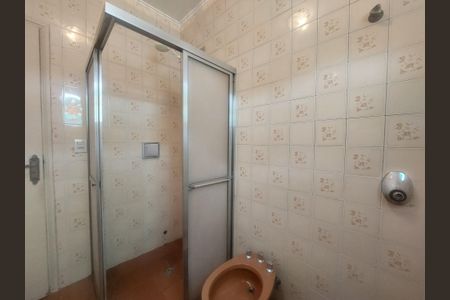 Casa à venda com 240m², 3 quartos e 2 vagas Casa à venda com 240m², 3 quartos e 2 vagasBanheiro 1