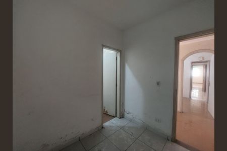 Casa à venda com 240m², 3 quartos e 2 vagas Casa à venda com 240m², 3 quartos e 2 vagasQuarto na Área de Serviço