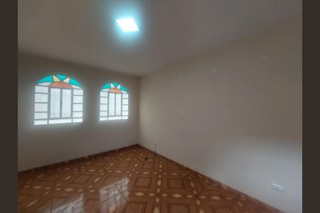 Casa à venda com 240m², 3 quartos e 2 vagas Casa à venda com 240m², 3 quartos e 2 vagasSala
