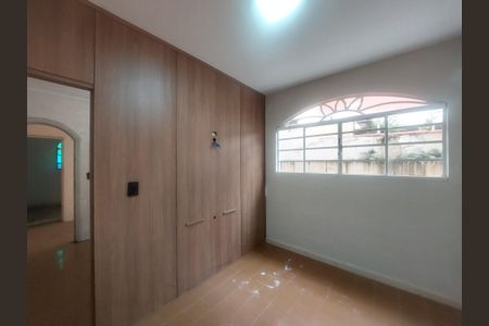 Casa à venda com 240m², 3 quartos e 2 vagas Casa à venda com 240m², 3 quartos e 2 vagasSala