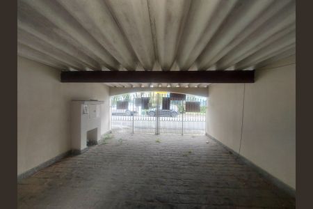 Casa à venda com 240m², 3 quartos e 2 vagas Casa à venda com 240m², 3 quartos e 2 vagasGaragem