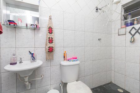 Casa à venda com 250m², 1 quarto e 2 vagas Casa à venda com 250m², 1 quarto e 2 vagasBanheiro