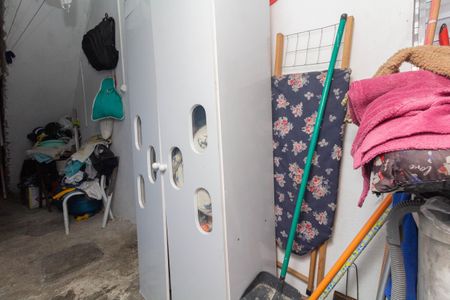 Casa à venda com 250m², 1 quarto e 2 vagas Casa à venda com 250m², 1 quarto e 2 vagasÁrea de Serviço