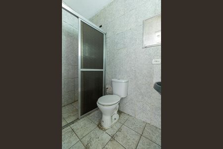 Casa à venda com 250m², 5 quartos e 2 vagas Casa à venda com 250m², 5 quartos e 2 vagasCasa 3 - Banheiro