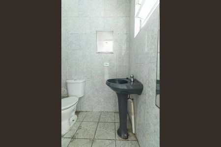 Casa à venda com 250m², 5 quartos e 2 vagas Casa à venda com 250m², 5 quartos e 2 vagasCasa 3 - Banheiro