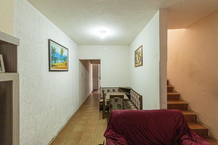 Casa à venda com 250m², 5 quartos e 2 vagas Casa à venda com 250m², 5 quartos e 2 vagasCasa 2 - Sala