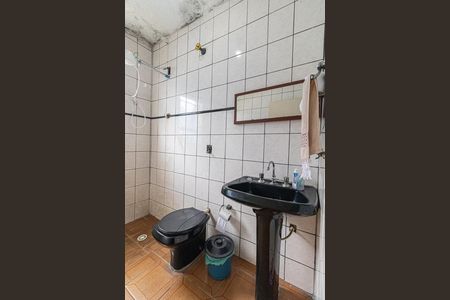 Casa à venda com 250m², 5 quartos e 2 vagas Casa à venda com 250m², 5 quartos e 2 vagasCasa 2 - Banheiro 1