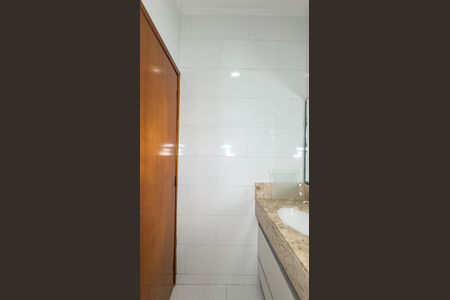 Casa para alugar com 100m², 2 quartos e 2 vagas Casa para alugar com 100m², 2 quartos e 2 vagasBanheiro da Suíte 2