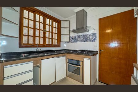 Casa para alugar com 100m², 2 quartos e 2 vagas Casa para alugar com 100m², 2 quartos e 2 vagasCozinha