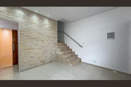 Casa para alugar com 100m², 2 quartos e 2 vagas Casa para alugar com 100m², 2 quartos e 2 vagasSala