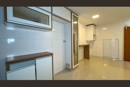 Casa para alugar com 100m², 2 quartos e 2 vagas Casa para alugar com 100m², 2 quartos e 2 vagasCozinha